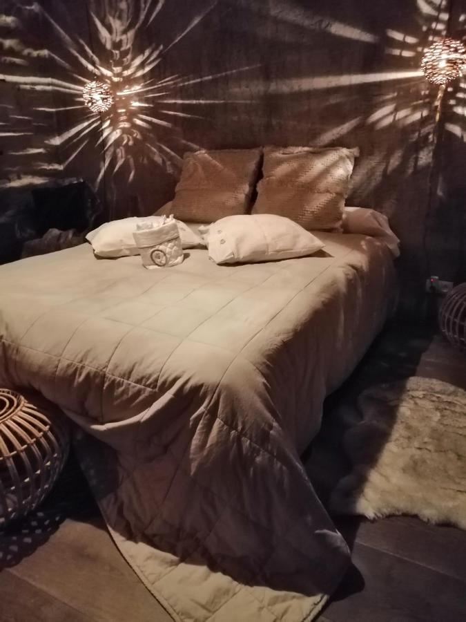Le Hangar Des Voyageurs Petit-Halleux Buitenkant foto